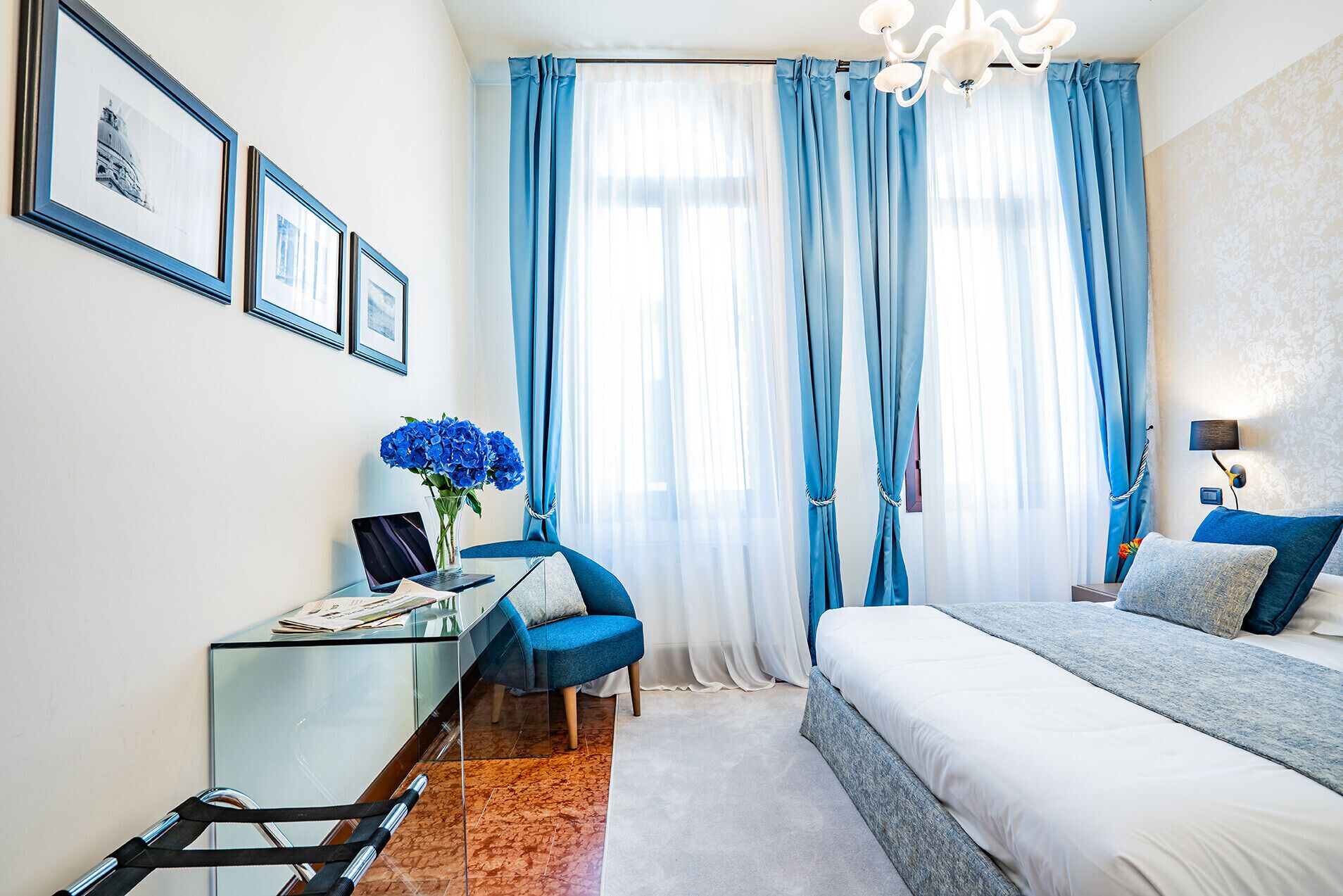 2 chambres, fer et planche à repasser, accès au Wi-Fi (inclus)