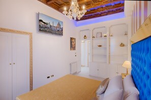 2 bedrooms, in-room safe, iron/ironing board, travel cot - Extra luxury in the heart of the historic center of Rome (Roma)