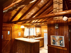 Fridge, microwave, oven, stovetop - Lake Cabin on 500 acre all sports lake, Snug Harbor close to Vicksburg,Kalamazoo (Three Rivers)