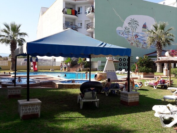 Pool - APCOSTAS San Antonio / One Bedroom (Alcoceber)