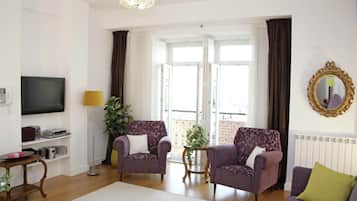 TV, DVD player, stereo