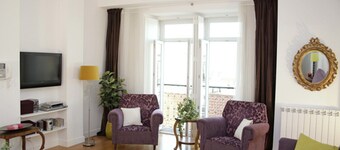 Apartment/ flat , view-point Tagus, castle, optional garage,WI-FI A/C