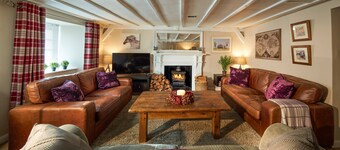 Thornhill Lodge - Luksus 18th C Coaching Inn - soveplass til 8 + 2 med 4 ensuite 