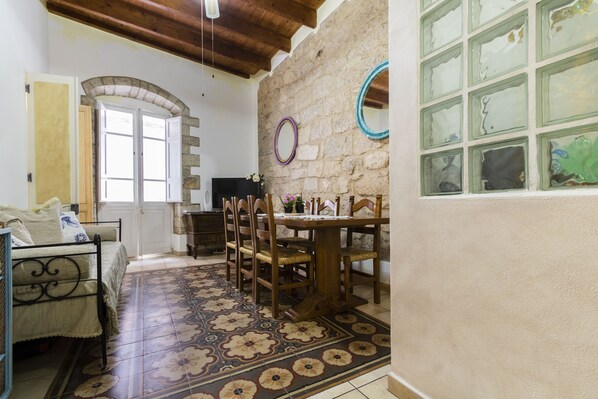 Dining - PARALLELA LUNGOMARE - Casa Margherita - three-room apartment with terrace on three levels (Carloforte)