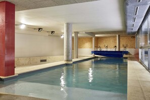 Indoor pool, a heated pool - El Patio de la Catedral (Salamanca)