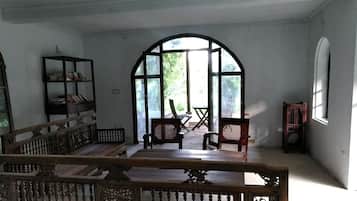 Halong Bay Grand Family Room | Living room