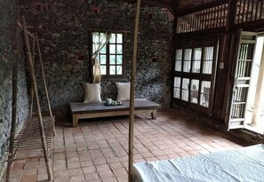 Bai Tu Long Deluxe Double Room | 1 bedroom, desk - The Ancient House (Hai Phong)