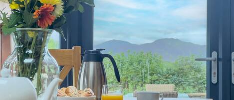 تناول الطعام