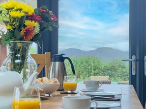 تناول الطعام