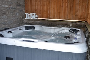 Baignoire à remous extérieure