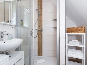 Dusche, Seife, Toilettenpapier
