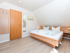 1 bedroom, iron/ironing board, WiFi