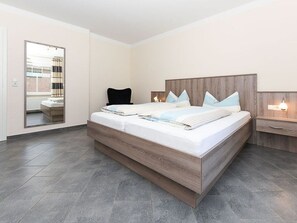 4 Schlafzimmer, Reisekinderbett, WLAN, Rollstuhlgeeignet