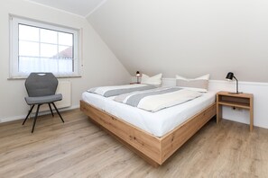 2 makuuhuonetta, silitysrauta/-lauta, Wi-Fi