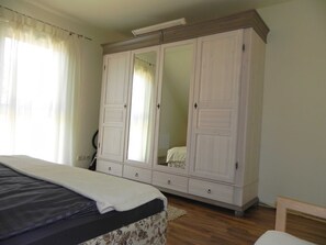 1 Schlafzimmer, Reisekinderbett, WLAN