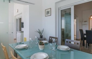 Dining - Stunning apartment in Marcana (Marcana)