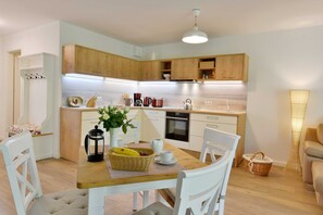 Unclassified image, 4 of 13, button