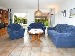 Unclassified image, 2 of 17, button