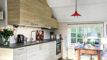 Frigorífic, forn, placa de cuina i rentaplats