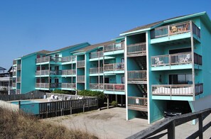 Exterior - Newly Renovated and Tastefully Decorated 2 BR/2 BA Oceanfront Condo, sleeps 8. (Carolina Beach)