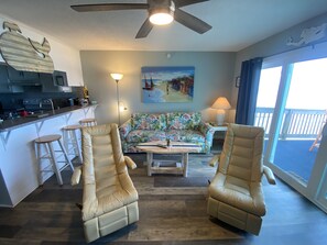 Smart TV, DVD player, books - Newly Renovated and Tastefully Decorated 2 BR/2 BA Oceanfront Condo, sleeps 8. (Carolina Beach)
