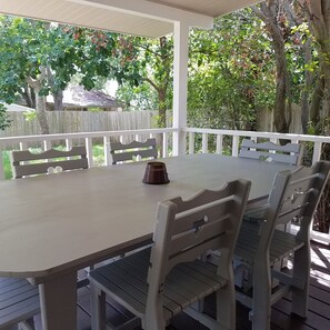 Outdoor dining