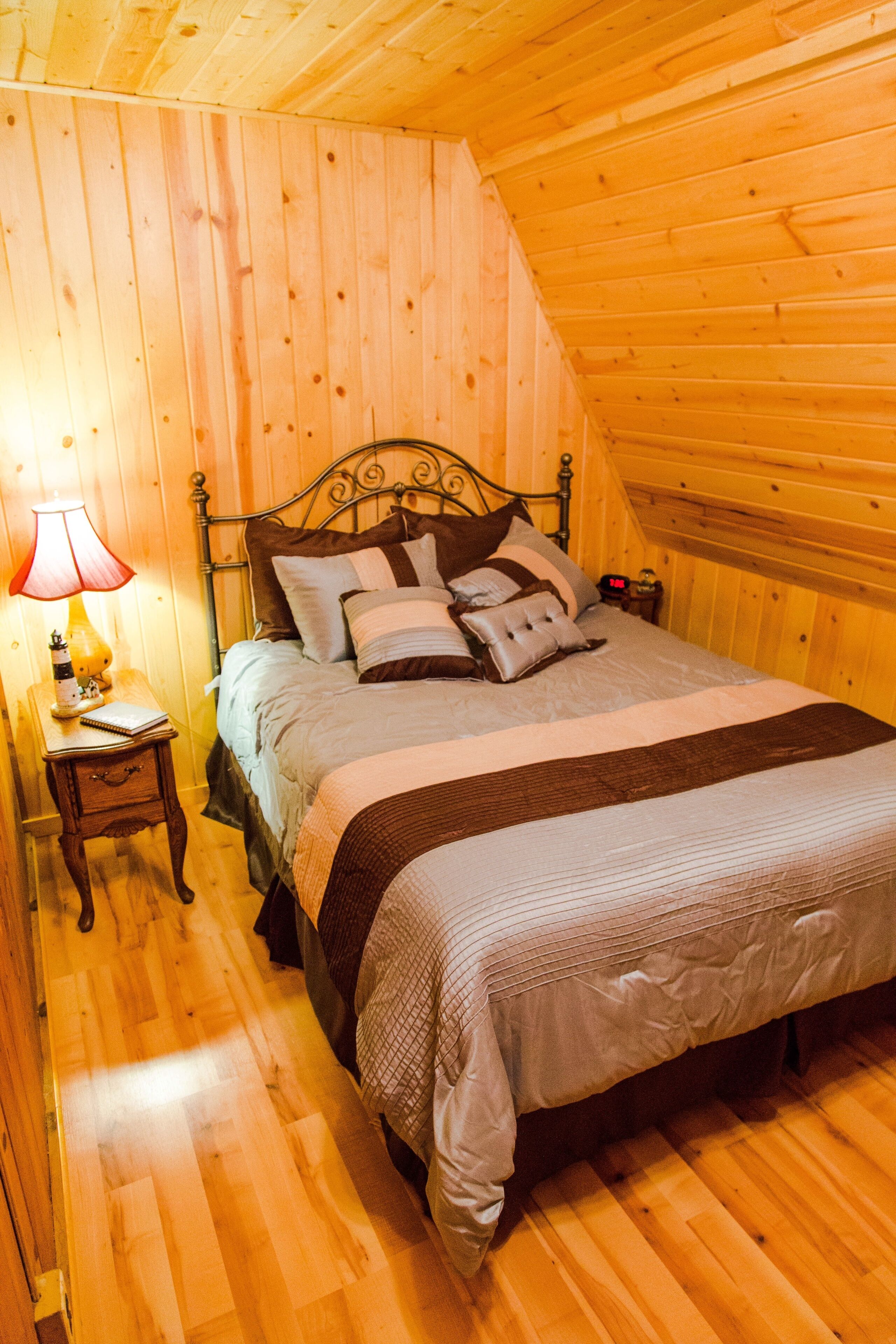 1 多间卧室、熨斗/熨衣板、免费 WiFi、床单