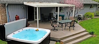 Premium 5 Bedroom Home-Theatre, GYM, Hot-Tub and Arcade