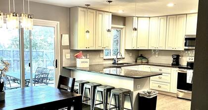 Perfect Family Rancher close to Bike Trails &UCCS with fenced backyard & hot tub