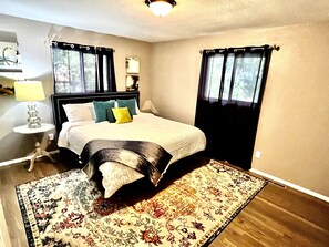 6 bedrooms, iron/ironing board, free WiFi, bed sheets