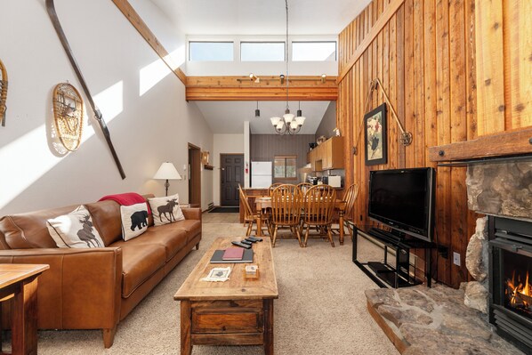 Flat-screen TV, fireplace