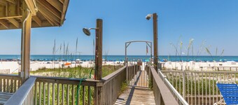 BAM!!  SPECIAL! EASTER WEEKEND 149 night ! BEACH FRONT! JUST STEPS TO THE BEACH!