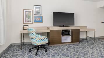 Premium bedding, in-room safe, desk, laptop workspace