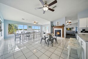 Dining - Million dollar house on main river w/ million dollar view! Pool, Dock, Kayaks. (Crystal River)
