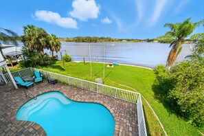 Outdoor pool - Million dollar house on main river w/ million dollar view! Pool, Dock, Kayaks. (Crystal River)
