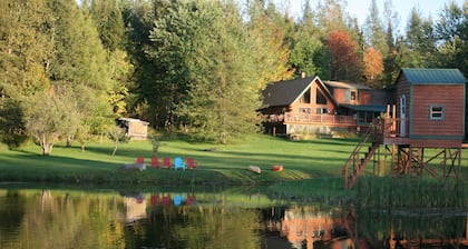 Spacious Log Cabin Perfect for Families and Pets