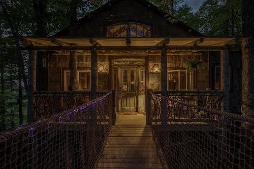 TREE HOUSE on Little Peak Creek Farm!