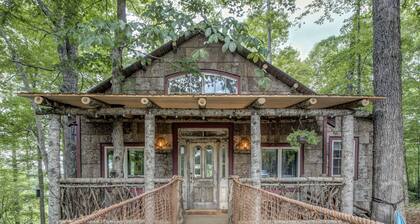 TREE HOUSE on The Farm! 