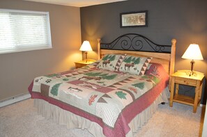 3 bedrooms, travel crib, internet, bed sheets