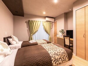 Habitación estándar con 2 camas individuales | Escritorio y wifi gratis