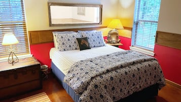4 chambres, fer et planche à repasser, lit parapluie, Wi-Fi gratuit