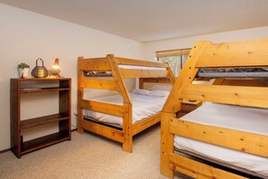 3 bedrooms, travel cot, WiFi, bed sheets