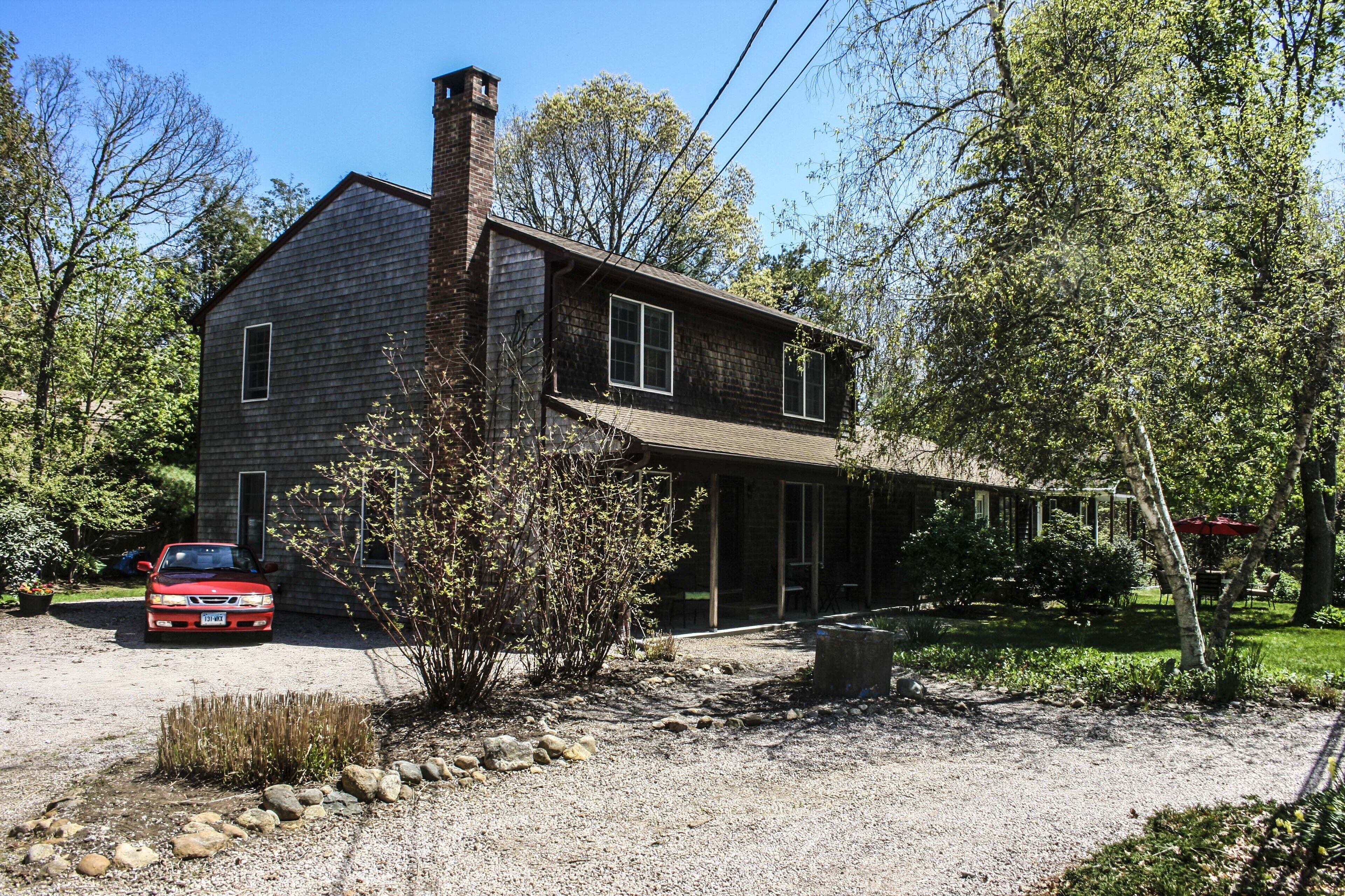 Beautiful Green Hill Beach House close to RI beaches, Watch Hill & Newport
