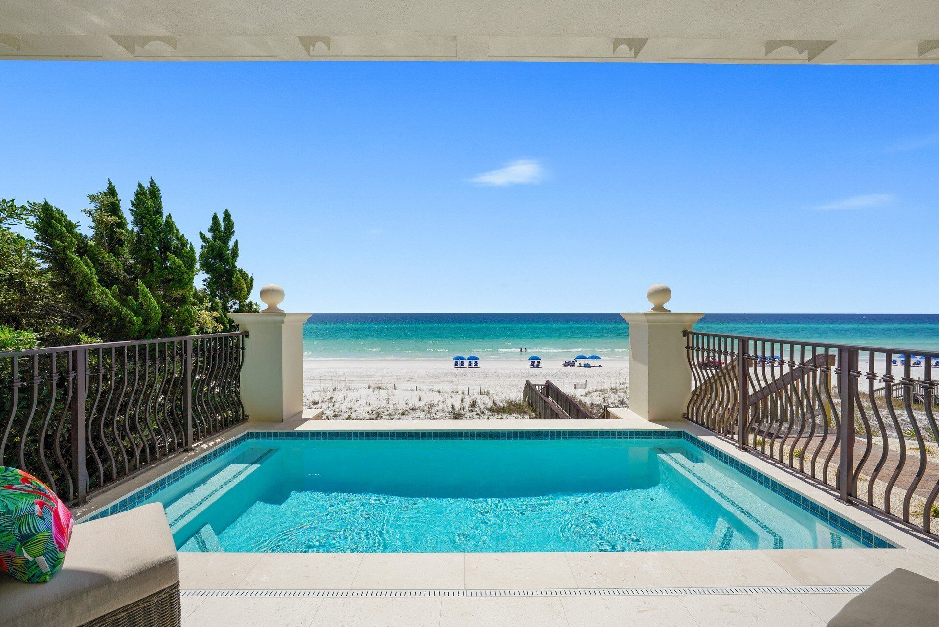 SEA HIS LOVE: Destiny's Gulf Front Luxury Retreat: Infinity Pool, Elevator, Daily Maid Service!