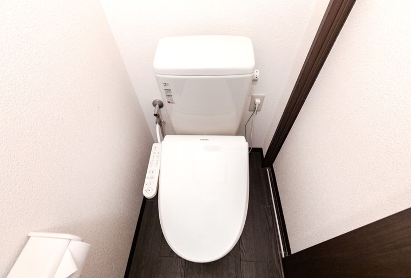 Bathroom | Separate tub and shower, deep soaking tub, free toiletries, hair dryer