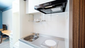 Private kitchen - Mr. Kinjo inn D-buil (Naha)