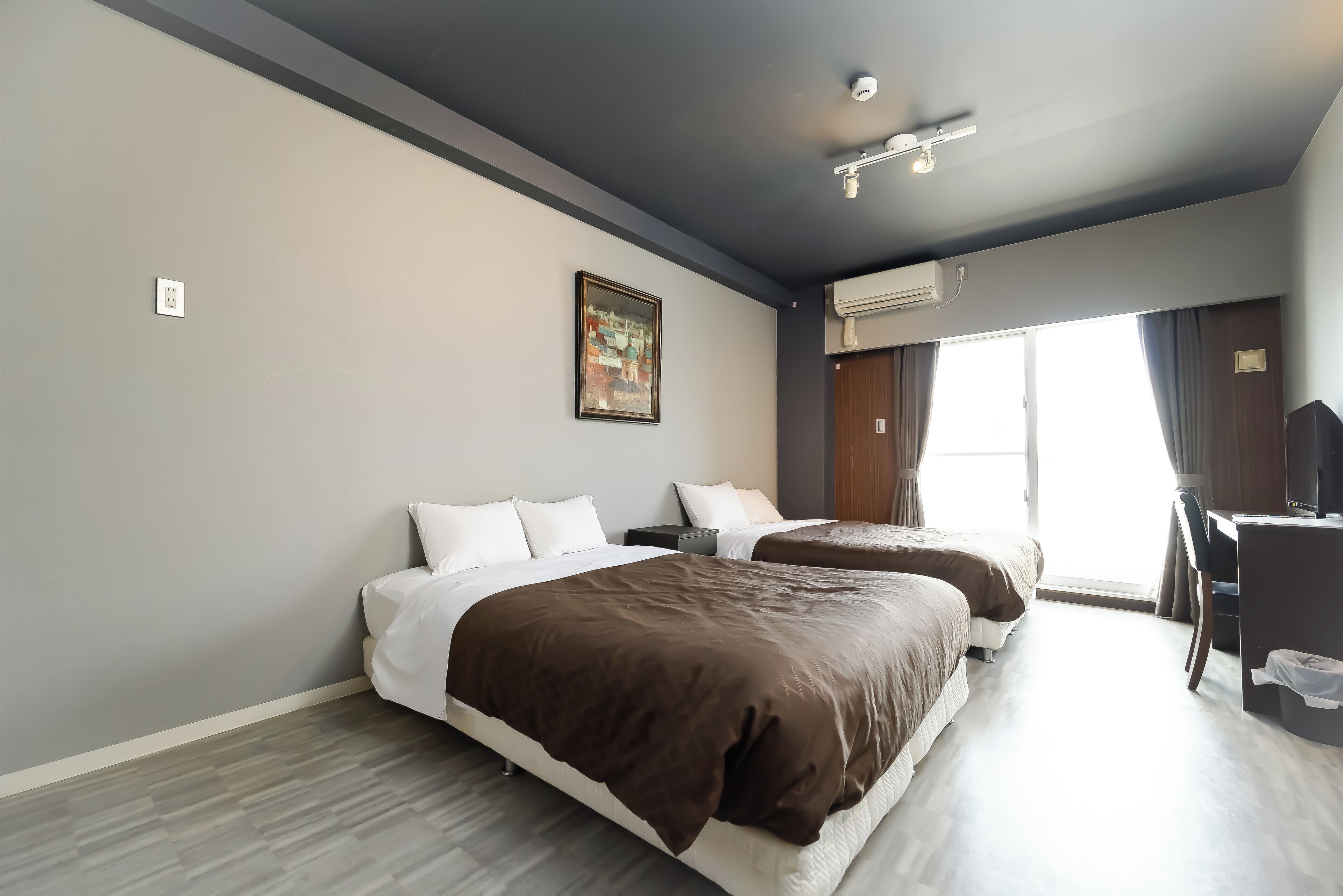 Zweibettzimmer, barrierefrei | Schreibtisch, kostenloses WLAN, Bettwäsche