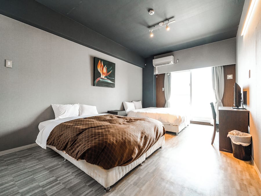 Tomannsrom – standard | Skrivebord, wi-fi (inkludert) og sengetøy