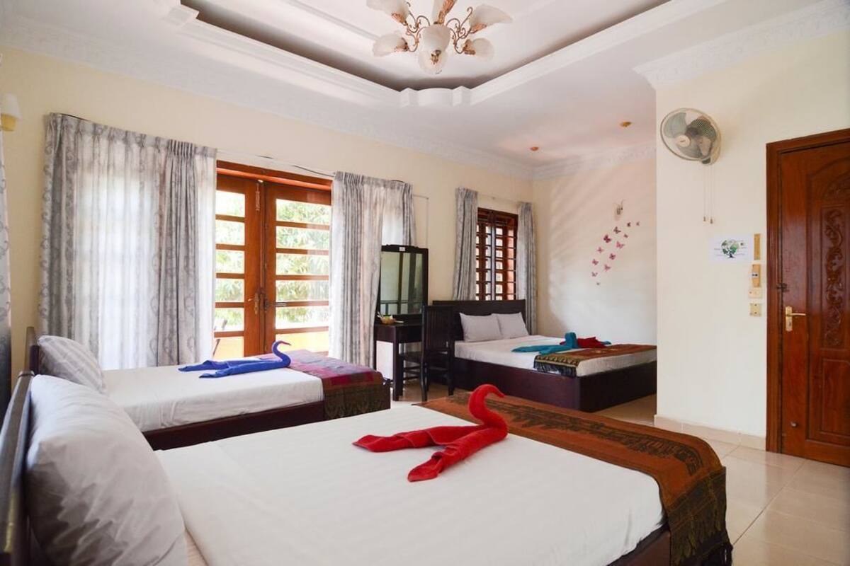 Rollaway beds, free WiFi, bed sheets