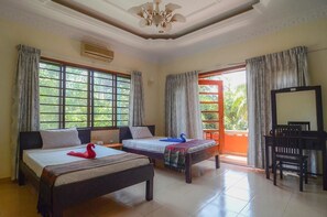 Triple Room | Rollaway beds, free WiFi, bed sheets - Kiyomi Villa - Hostel (Siem Reap)